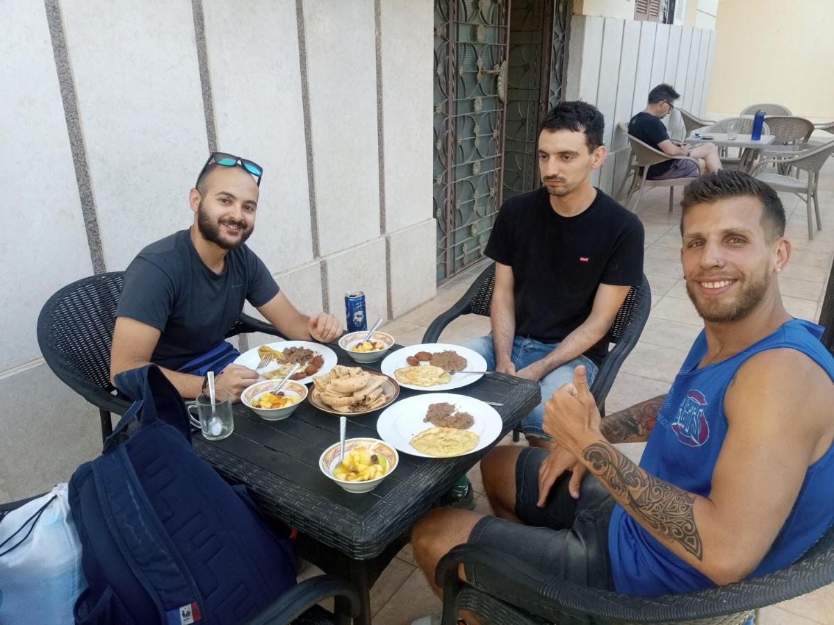 Go Inn Backpackers Assuan Esterno foto
